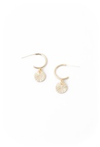 tbuclnrttuozein8fvtm_everly_circle_hoop_earrings_-_gold_wht_bg_web_1024x1024